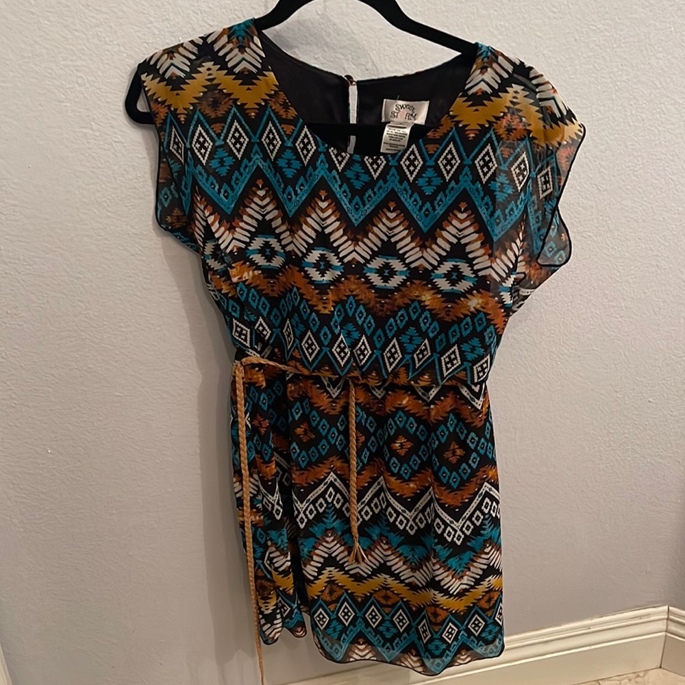 Sweet storm dress with belt